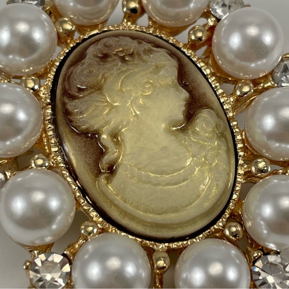 Vintage Victorian Style Yellow Gold Tone Faux Pearl Faux  Cameo Brooch Pin Pendant Faux Pearl Rhinestone Gold Tone Vintage Look Cream Face